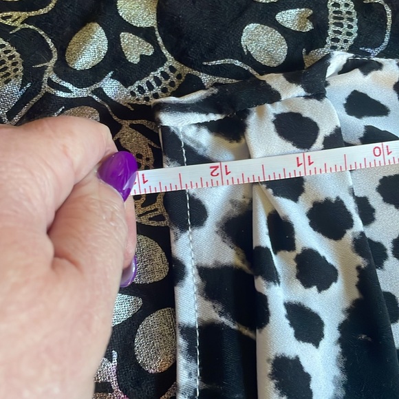 Ivanka Trump Tank Top black and white pattern. - Picture 7 of 10